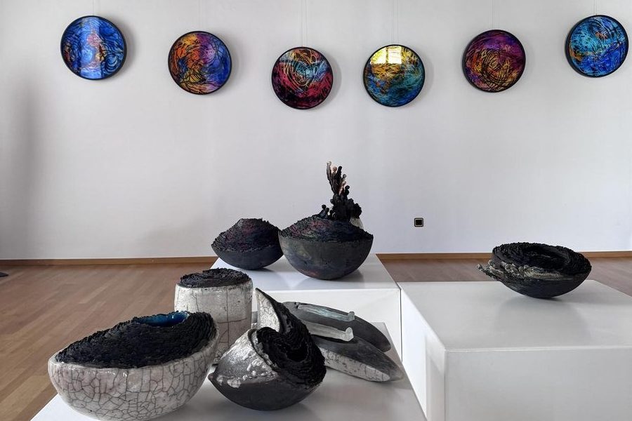 Ausstellung: Gegensätze – Bewegend bewegt (Ute Belser und Filomena Höh)