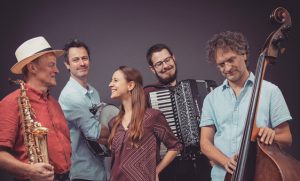NATHALIE HOYER & AXEL GROTE QUARTETT